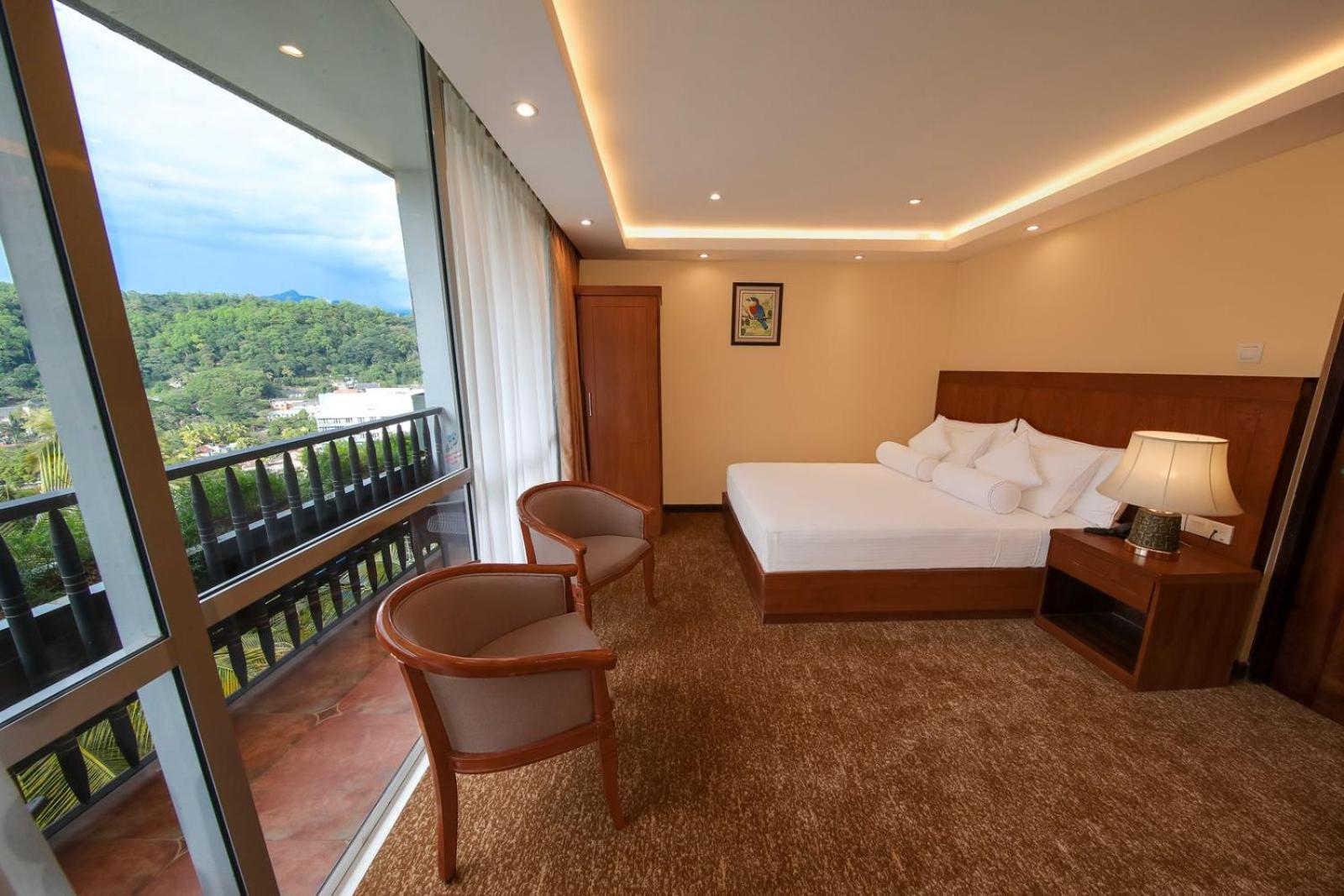 Hotel Serene Kandy