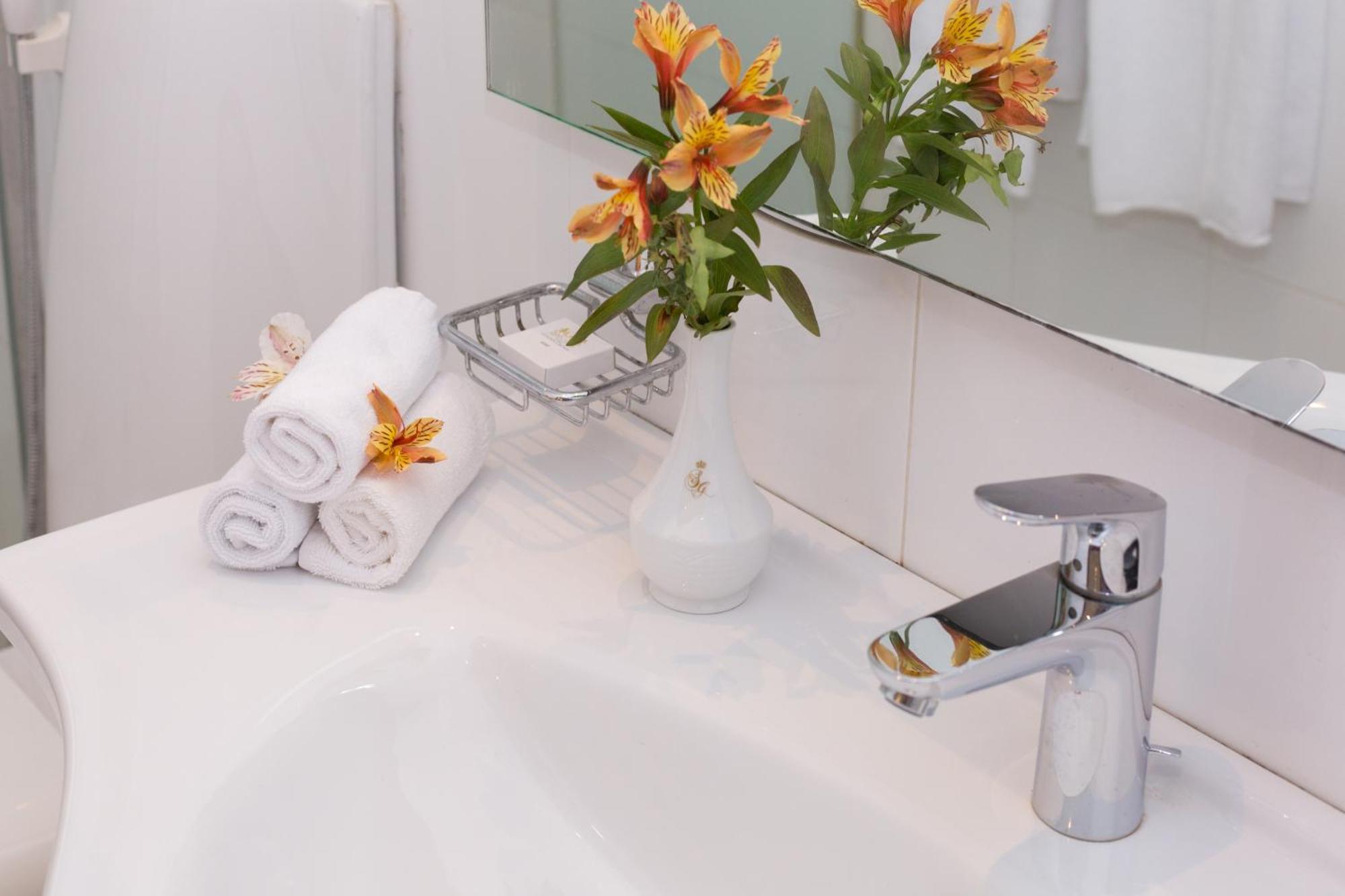 Hotel Serene 4*