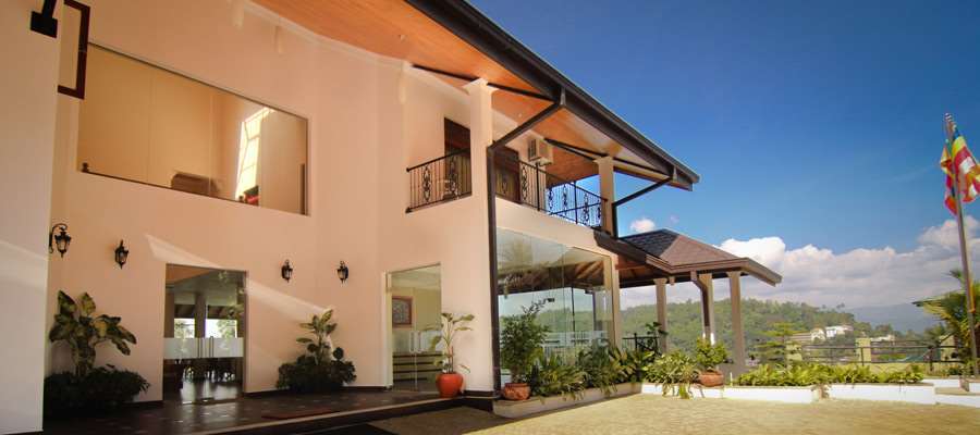 Serene 4* Kandy
